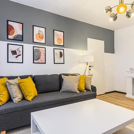 Travelers Hideout - Central Apartment Brasov Ngoại thất bức ảnh