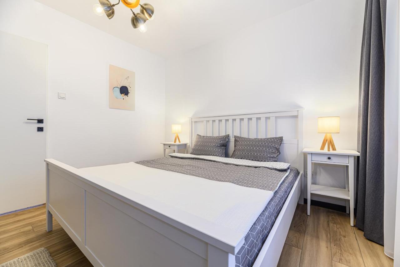 Travelers Hideout - Central Apartment Brasov Ngoại thất bức ảnh